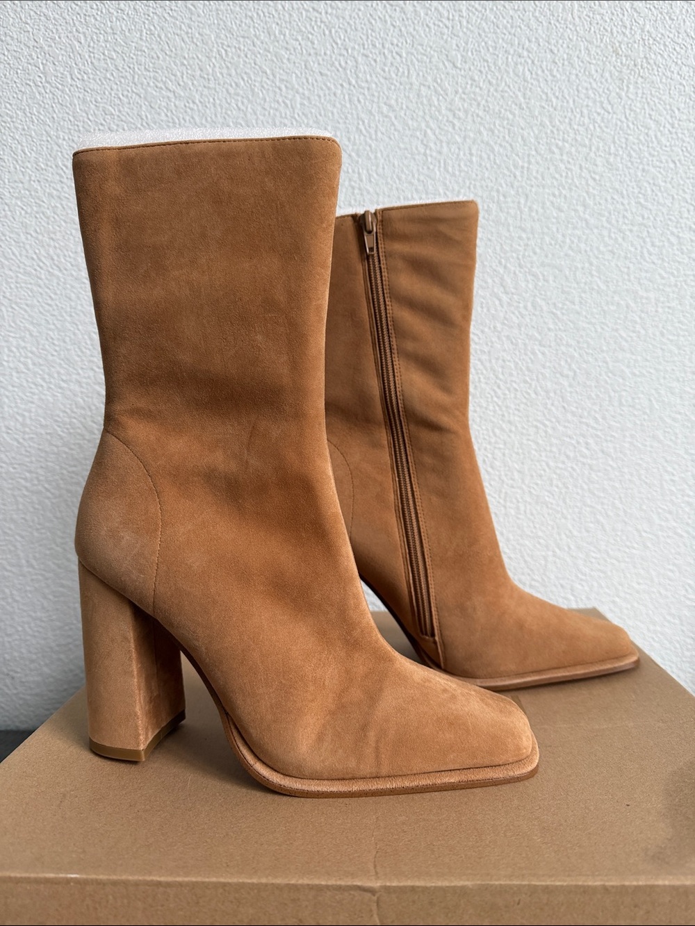 Steve Madden Lockwood Camel Suede Heeled Boot NIB